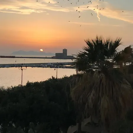 Vista Mare Regina Elena Al Porto Apartment *